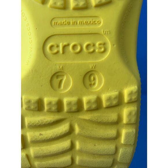 Crocs Unisex Classic Lemon Yellow Size W7/M9 - Picture 5 of 5